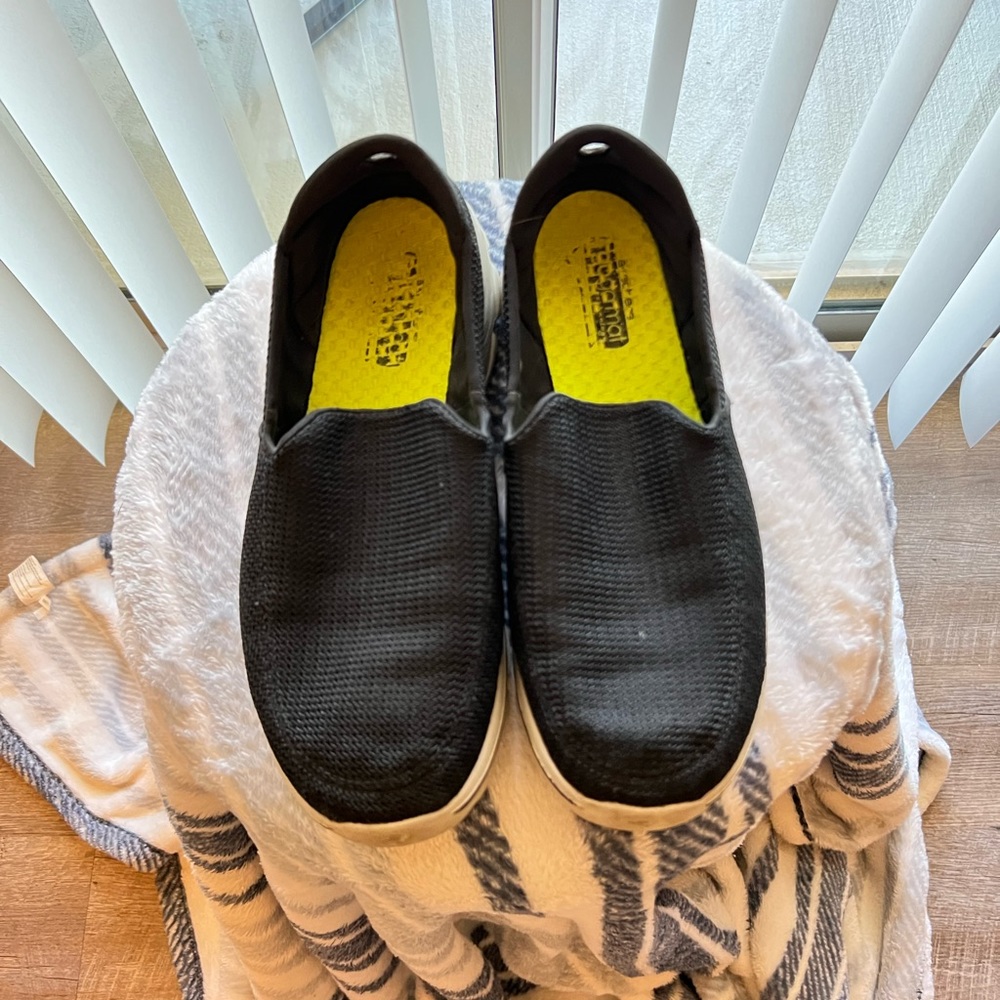 Gogamat slip-on shoes